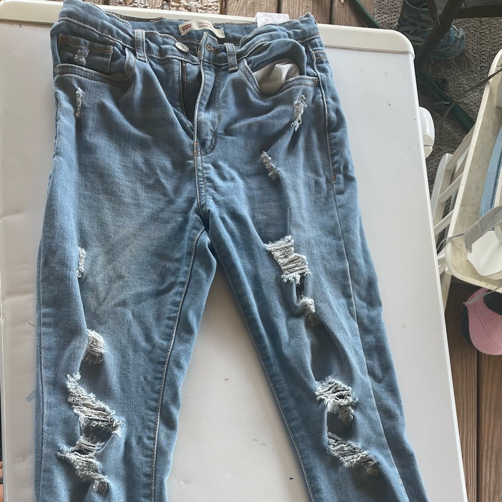 Levi’s 710 super skinny distressed girls 12 regular